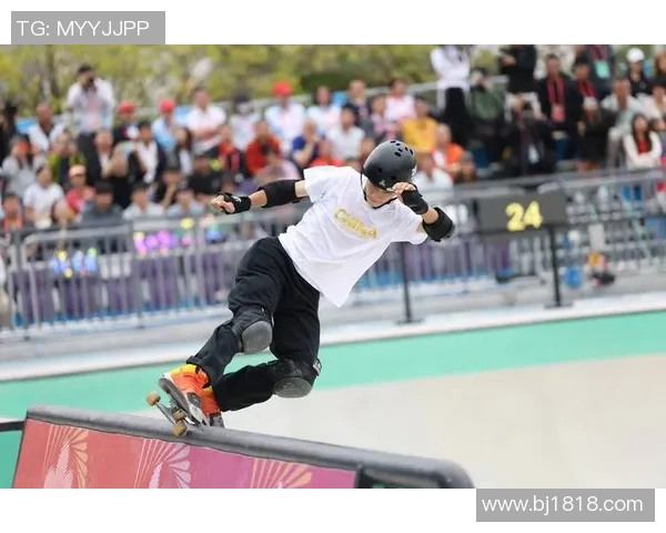 重庆滑板队战术揭秘:滑板巨献背后的团队默契与技巧分析 重庆滑板队战术揭秘:滑板巨献背后的团队默契与技巧分析