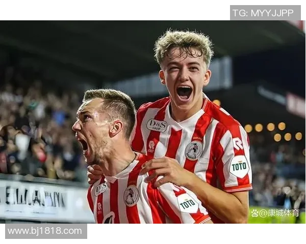 埃因霍温主场迎战鹿特丹斯巴达争夺荷甲积分榜重要胜利